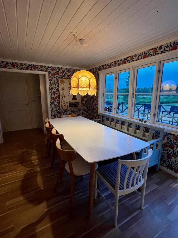 Östhammar Idylliskt Hus Med Sjoeutsikt. 빌라 외부 사진