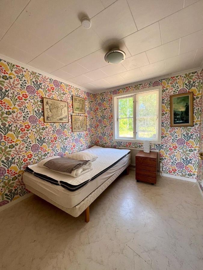 Östhammar Idylliskt Hus Med Sjoeutsikt. 빌라 외부 사진