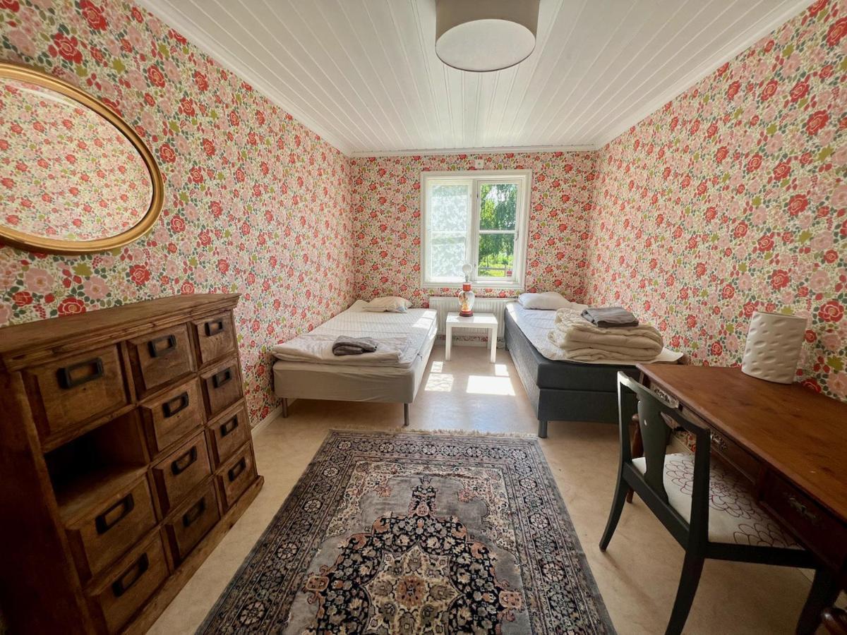 Östhammar Idylliskt Hus Med Sjoeutsikt. 빌라 외부 사진