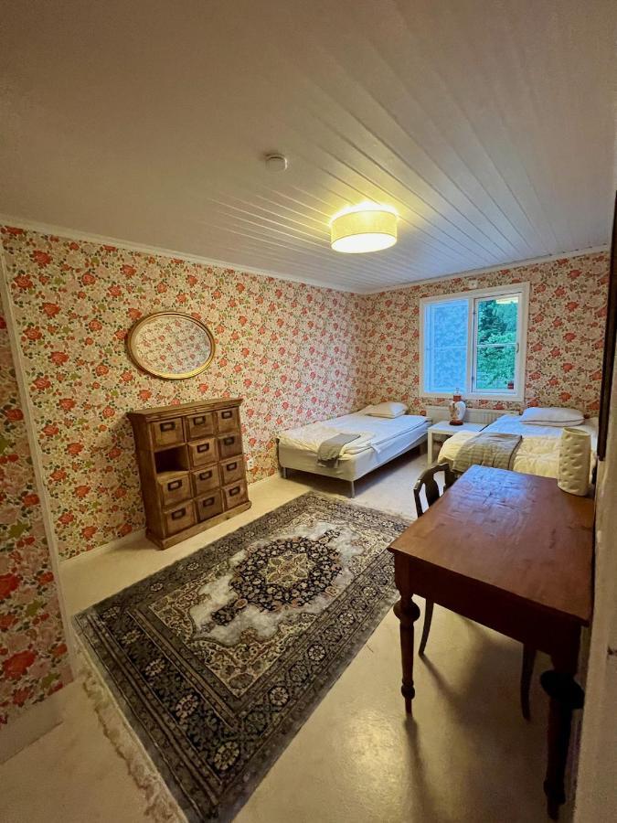 Östhammar Idylliskt Hus Med Sjoeutsikt. 빌라 외부 사진