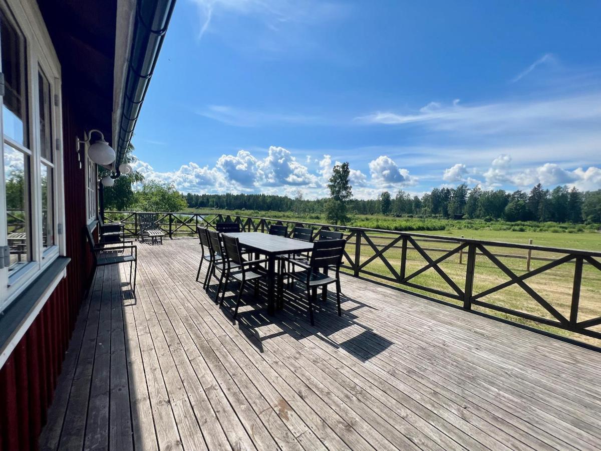 Östhammar Idylliskt Hus Med Sjoeutsikt. 빌라 외부 사진